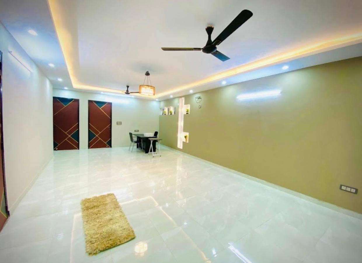 Gold Residency By Expo View Bed & Breakfast Greater Noida Bagian luar foto