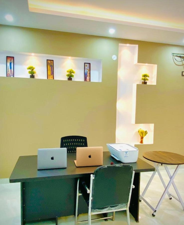 Gold Residency By Expo View Bed & Breakfast Greater Noida Bagian luar foto